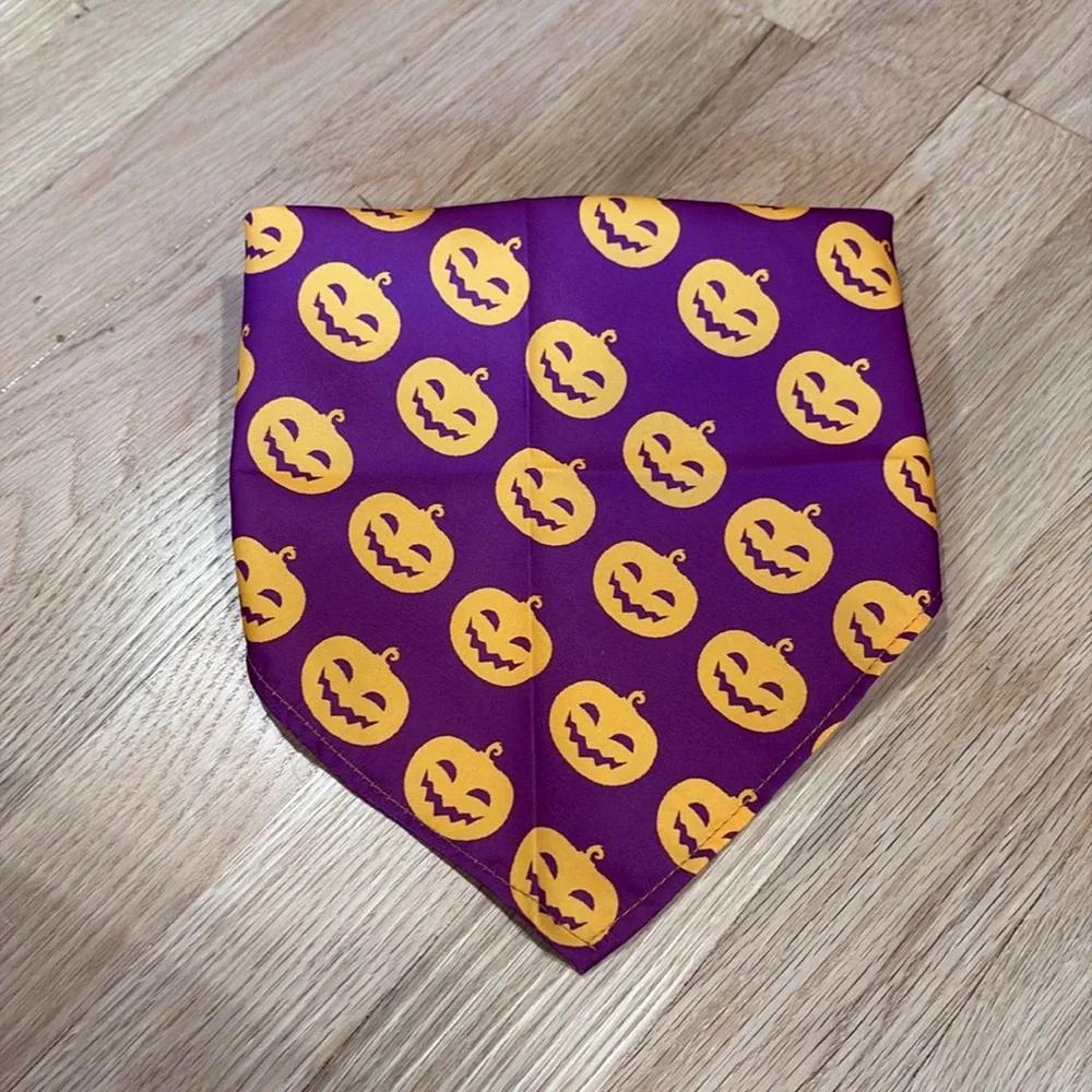 Jack-o’-lantern, Bat, “Trick or Treat” Patterned Pet Bandana Cats and Dogs